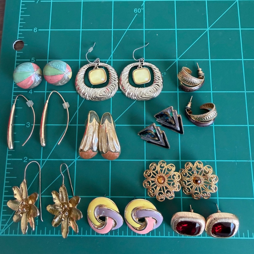 Vintage Lot 10 Pairs Pierced Earrings Gold Silver Tone Enamel Floral Geometric